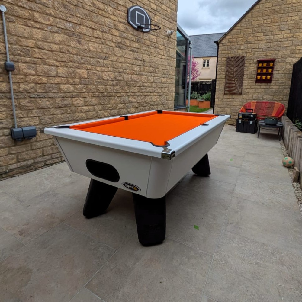 Cry Wolf Slate Bed Outdoor Pool Table - White
