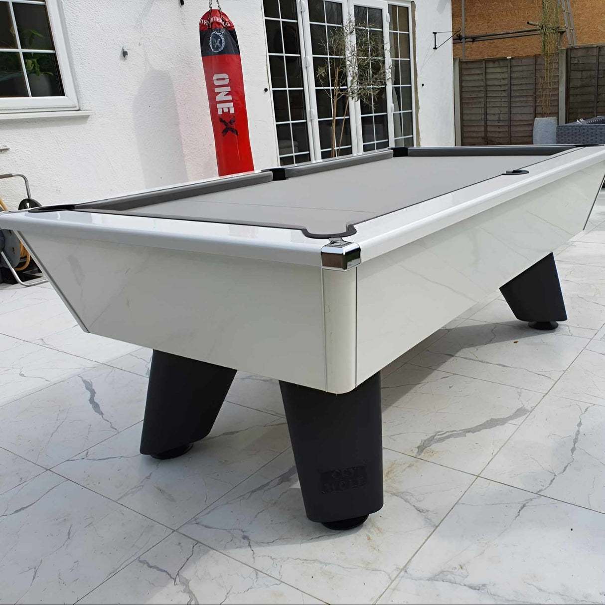 Cry Wolf Outdoor Pool Table | White | Elite Pro Bankers Grey Cloth