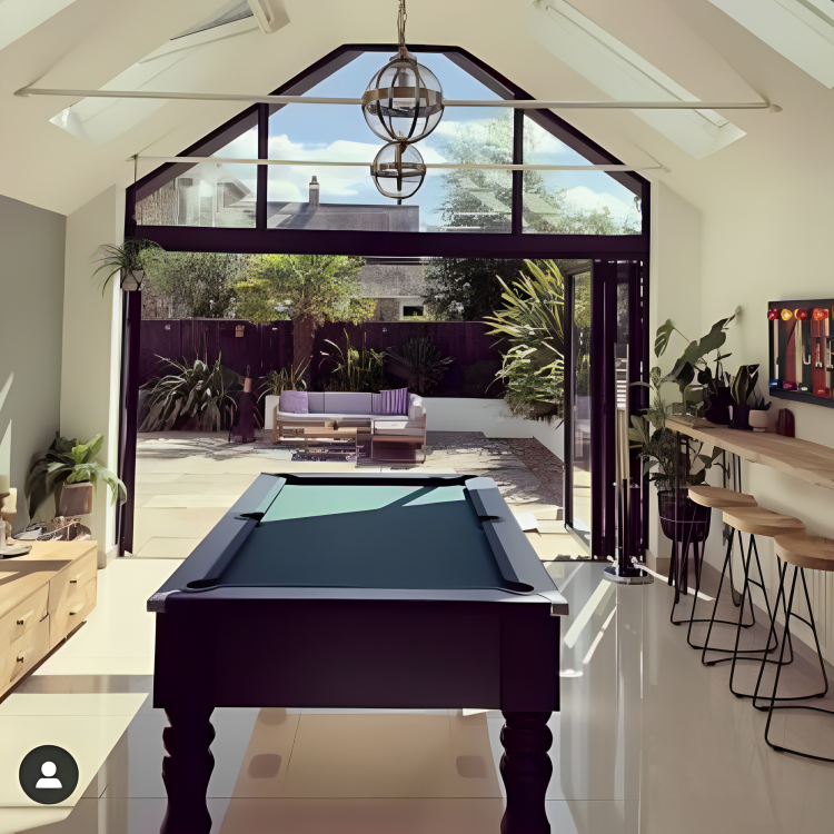 Cry Wolf Turned Leg Pool Table | Black | Elite Pro Spruce Cloth